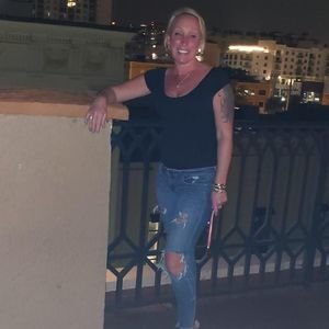 Meet your Posher, Cara